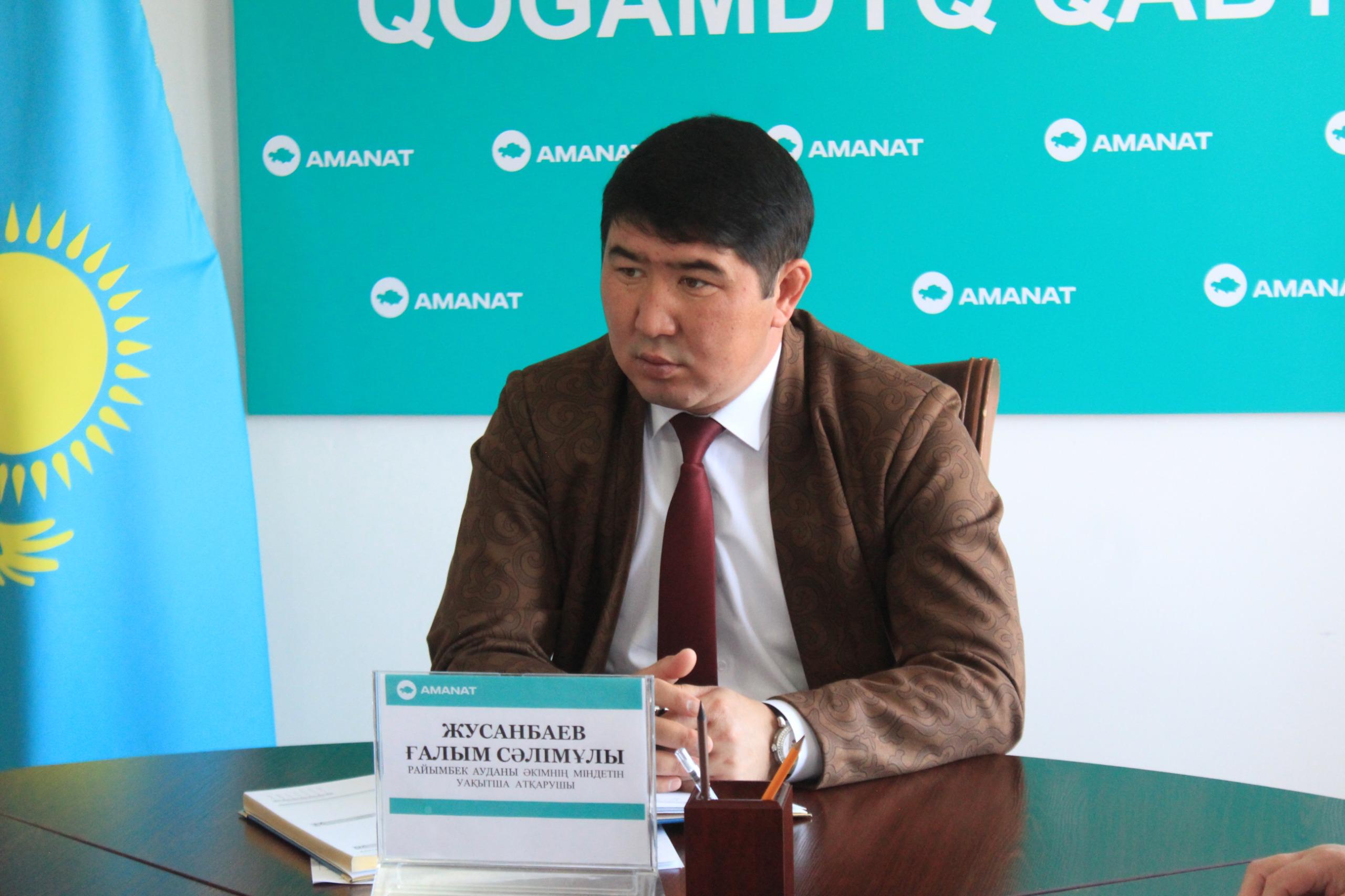 София Лорен порно видеода жас түкті қынаптық селфи